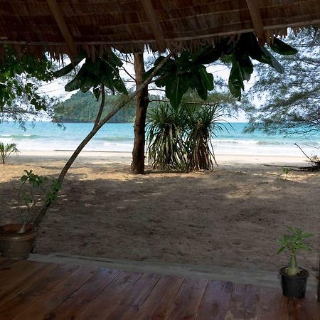 Tawan Bar And Bungalow Hotel Ko Phra Thong Buitenkant foto