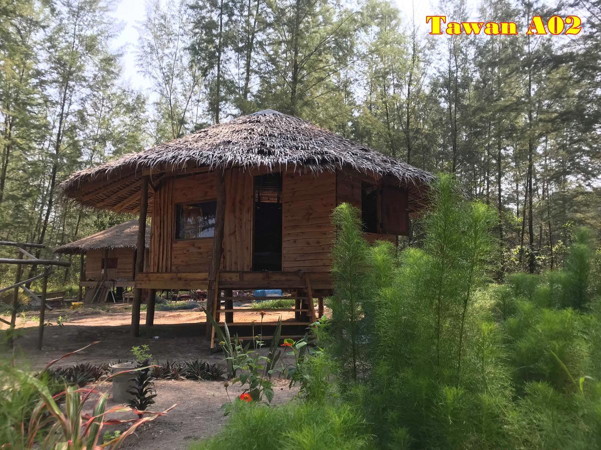 Tawan Bar And Bungalow Hotel Ko Phra Thong Buitenkant foto